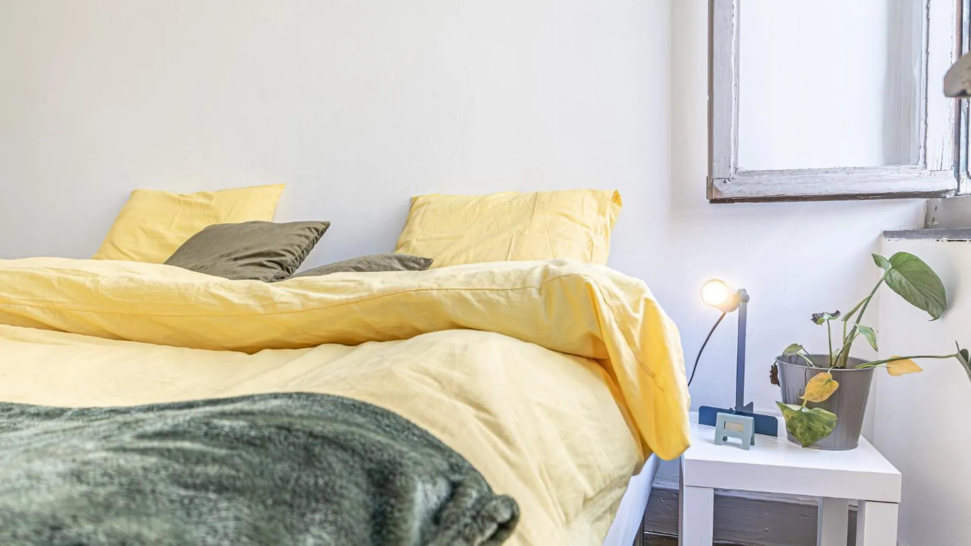 Lovely Rooms With View At Vibrant Ghent, Breezy Balcony 0*, 헨트 벨기에