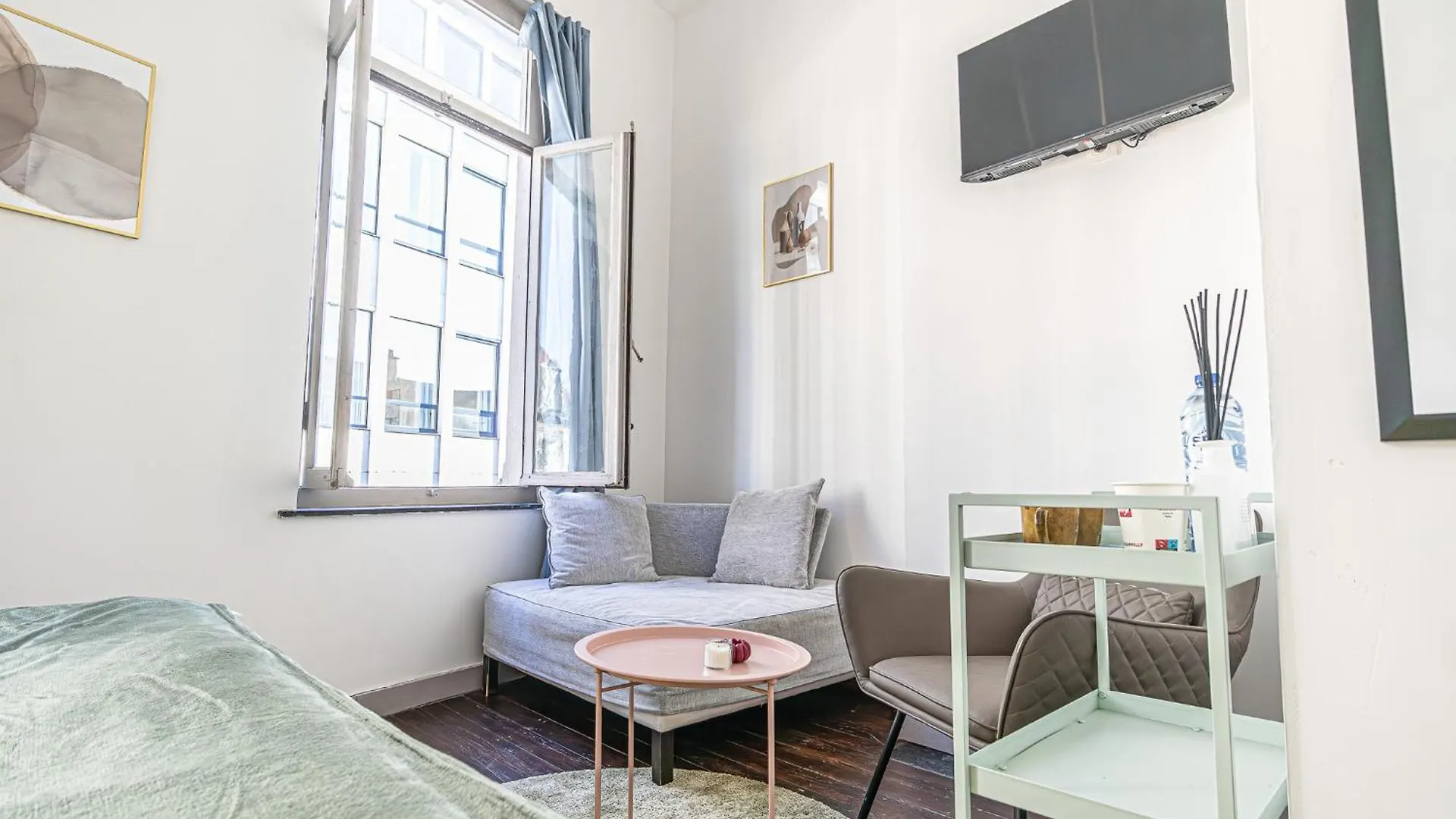Lovely Rooms With View At Vibrant Ghent, Breezy Balcony 아파트 헨트