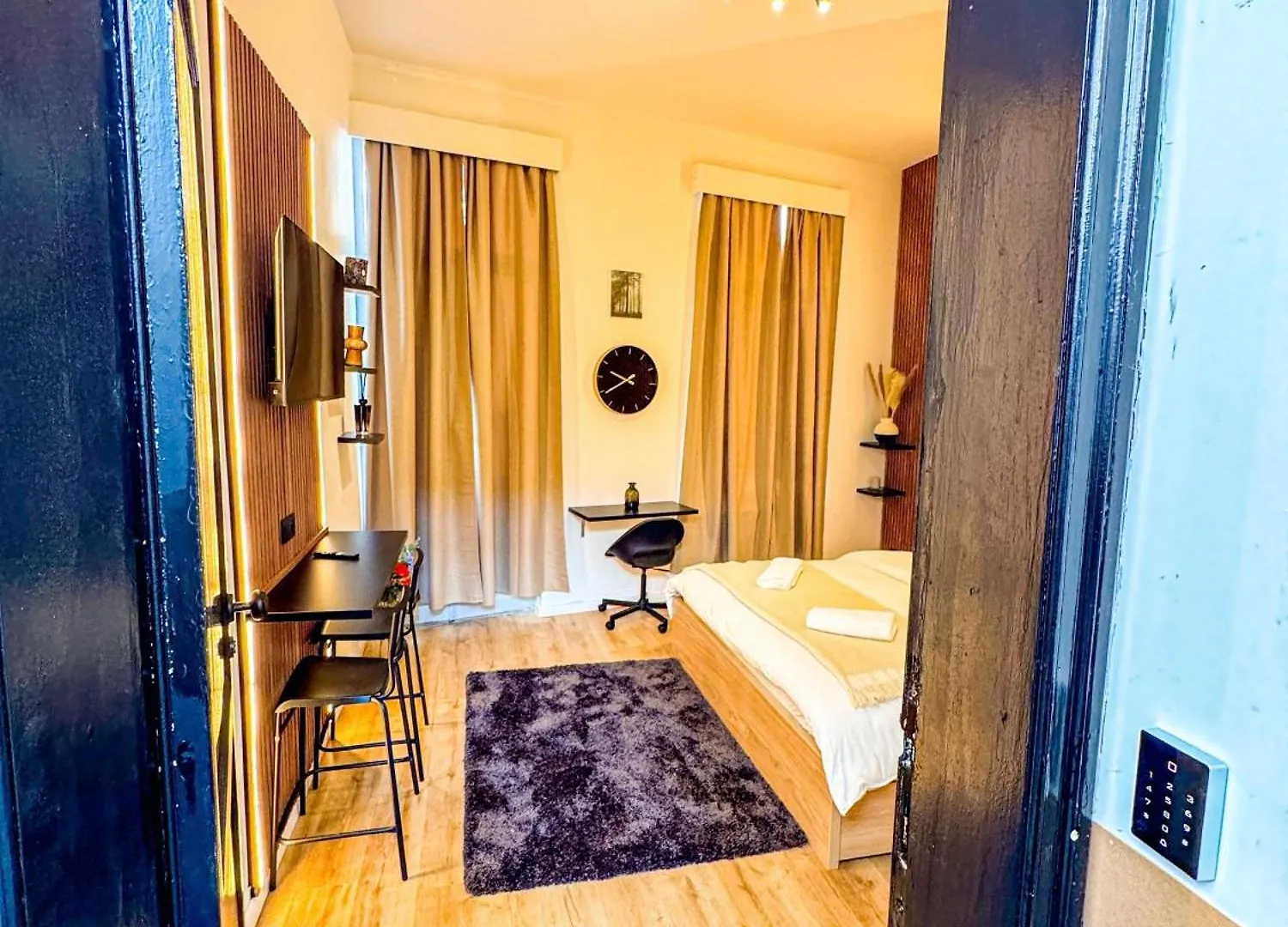 Lovely Rooms With View At Vibrant Ghent, Breezy Balcony 아파트 헨트