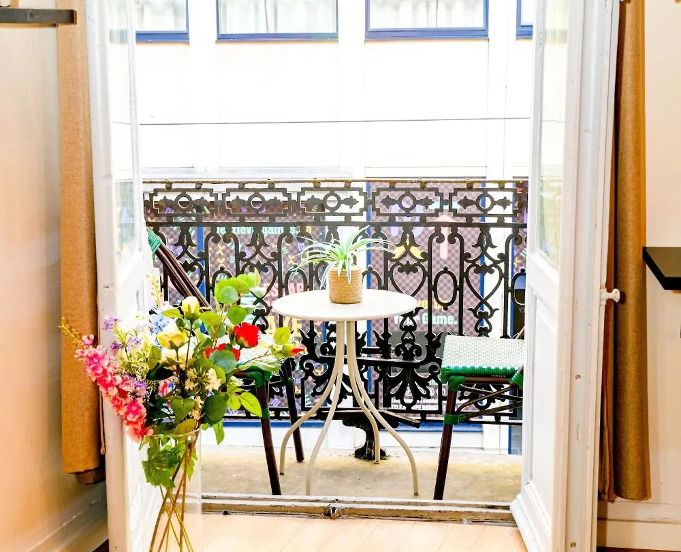 Lovely Rooms With View At Vibrant Ghent, Breezy Balcony 0*, 헨트 벨기에